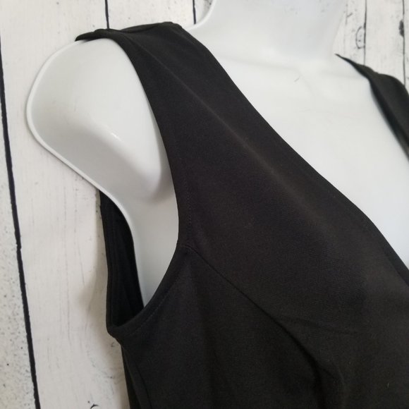 H&M V-Neck Fit & Flare Black Dress - Picture 2 of 8